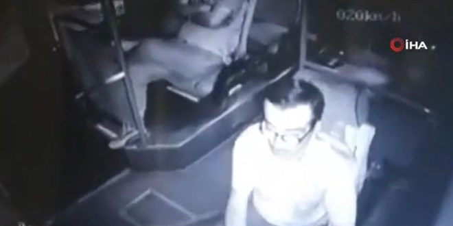 İETT otobüsü manevra yaptı, düşen yolcu bel kemiğini kırdı! O anlar kamerada