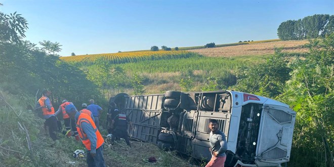 Kırklareli'nde yolcu otobüsü devrildi: 6 ölü 25 yaralı