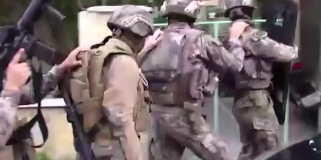 Balıkesir merkezli 7 ildeki FETÖ operasyonunda 4 şüpheli tutuklandı