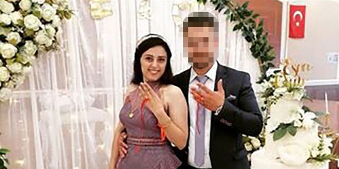 Annesi ile iki kardeşini öldürüp intihar etti!