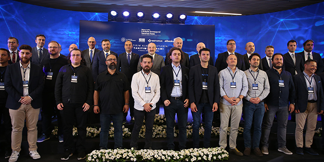 Bakan Varank'tan muhalefete 'Togg' eleştirisi