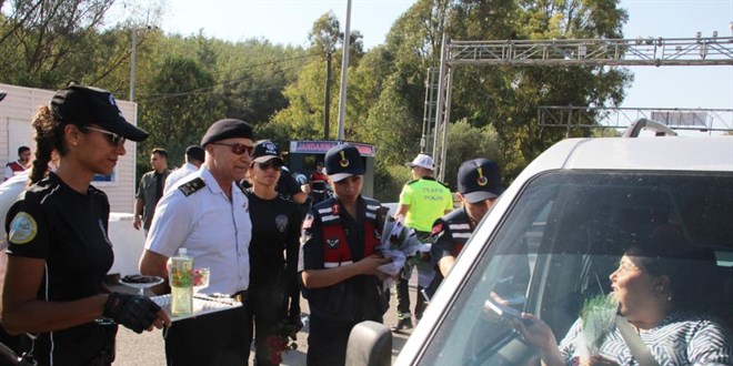 Bodrum'a 1 günde 40 bin araç giriş yaptı