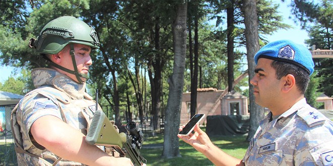Nöbet tutan askerlere bayram sürprizi! Duygusal anlar yaşandı