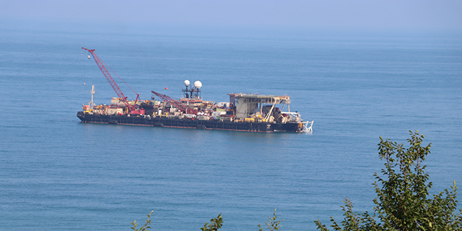 Karadeniz'deki doal gaz tayacak borularn derin sulara serimi balad