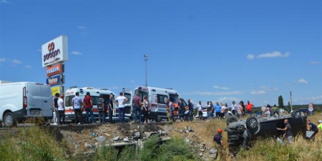 Balkesir'de trafik kazas: 5 yaral
