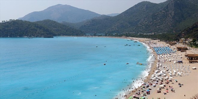 Güney Ege sahillerinde bayram tatili yoğunluğu yaşanıyor