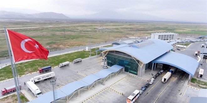 Nahçıvan Özerk Cumhuriyeti korona nedeniyle sınır kapısını kapattı