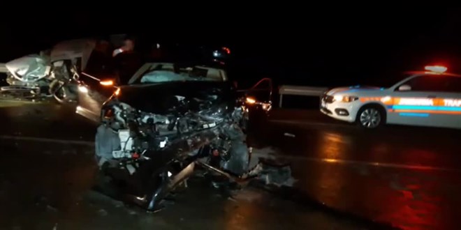 Sinop'ta meydana gelen trafik kazasnda 4 kii ld, 1 kii yaraland