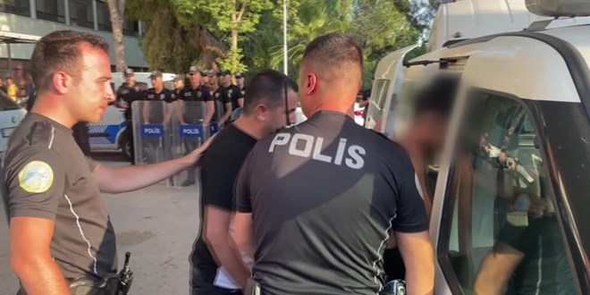 Adana'da düğünde çıkan ve hastanede süren kavgada darbedilen doktordan şikayet