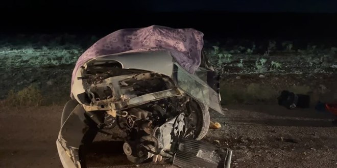 Aksaray'da kamyonet ile çarpışan otomobilin sürücüsü öldü, 6 kişi yaralandı