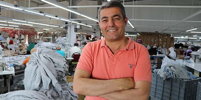 İşportacı olarak başladığı iş hayatında 350 kişiye istihdam sağladı
