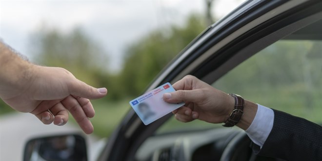 Kocaeli'de bayram tatilinde sürücülere yaklaşık 808 bin lira ceza uygulandı