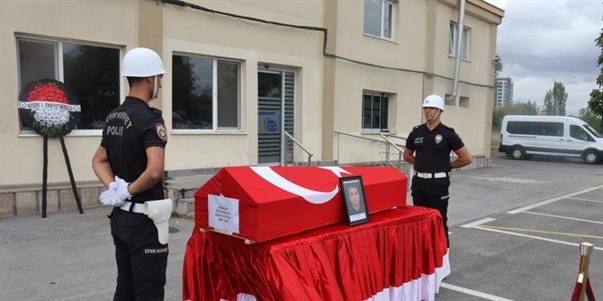 36 yaşındaki polis memuru kalbine yenik düştü