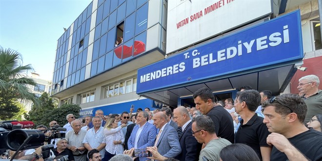 Menderes Belediye Bakan Vekilliine, CHP'li meclis yesi Erkan zkan seildi