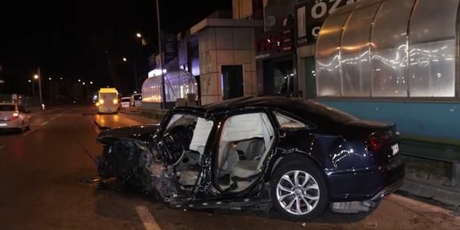 Aracıyla metro hattının duvarına çarpan DSP Genel Başkan Yardımcısı öldü