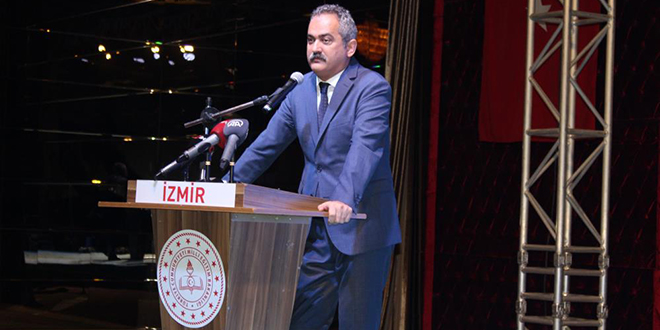 Bakan Özer'den 'bağış' açıklaması: Bağışla kayıt arasında zorunluluk ilişkisi yok
