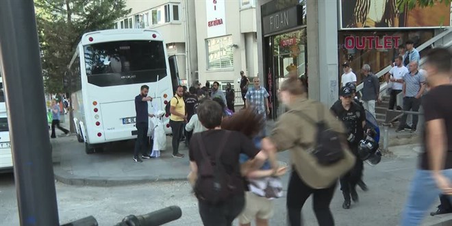 Başkentteki Suruç anmasında 45 kişi gözaltına alındı