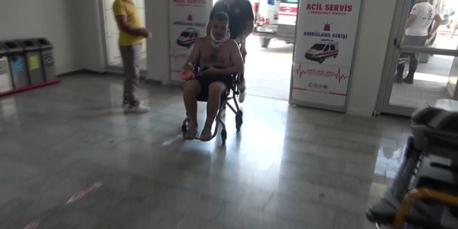 Aksaray'da otomobilin devrilmesi sonucu 5 kii yaraland