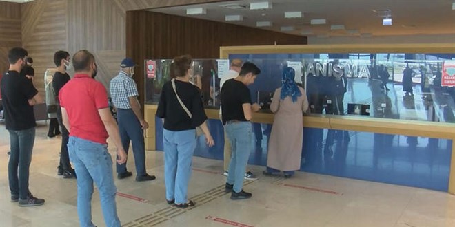Pandemi hastanesinde 'yeni dalga' önlemleri başladı