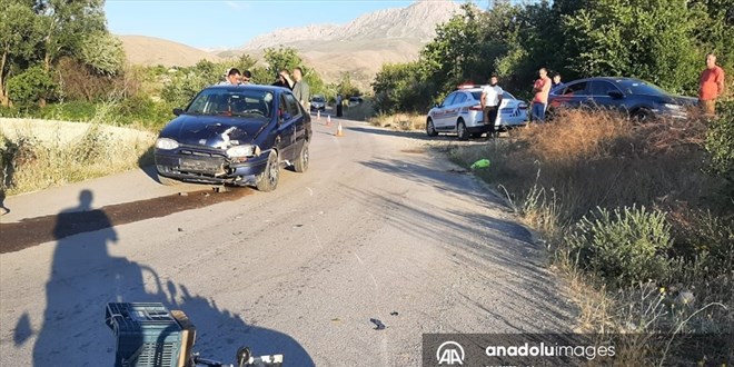 Erzincan'da otomobille arpan motosikletin srcs ld