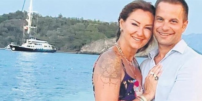 Uçakta mağduru oynadı eşini herkese rezil etti