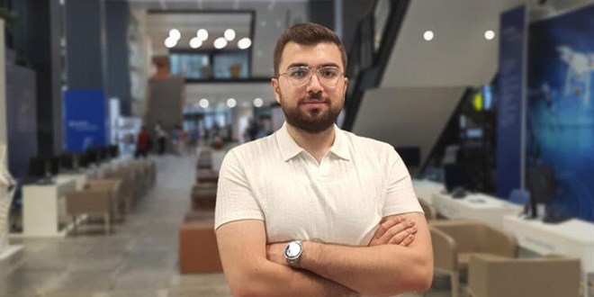 En zor iki bölümü bir arada bitirdi, dünya peşinden koştu