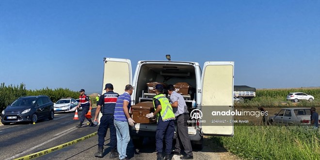 İzmir'de otomobilin çarptığı nine ve torunu öldü