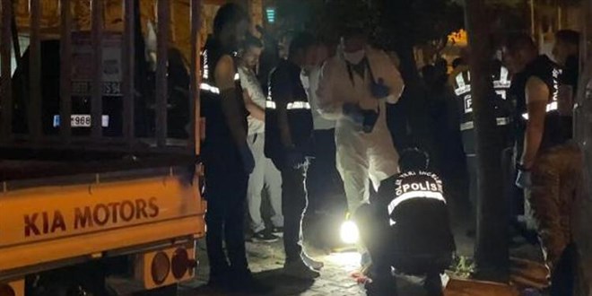 Esenler'de otoparktakilere silahlı saldırı: Bekçi hayatını kaybetti