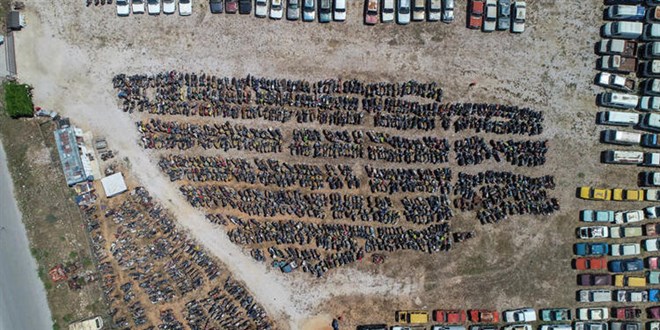 'Dövizle getirilen binlerce araç, yediemin otoparklarında çürüyor'