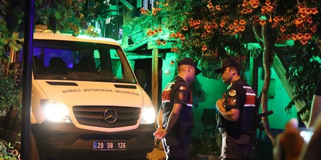Eşi ve sevgilisini öldüren kocanın vurduğu anne de yaşama tutunamadı