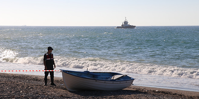 Zonguldak'ta denizde kaybolan ��renci i�in arama ba�lat�ld�