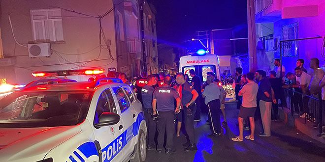 Kavga ihbarına giden polis yüksekten düşerek yaralandı