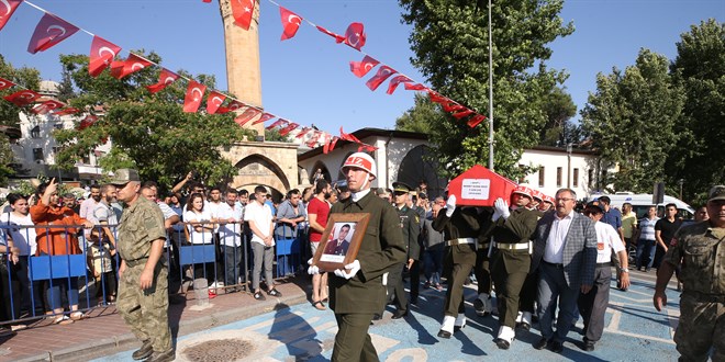 Şehit Piyade Uzman Çavuş Keçe, Kahramanmaraş'ta son yolculuğuna uğurlandı