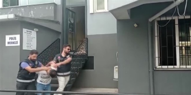 Ümraniye'de kavgaya müdahale eden polise saldıran 3 kişi gözaltına alındı