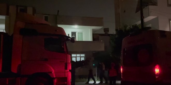 Adana'da balkonda uyuduğu sırada bıçaklanan kadın öldü