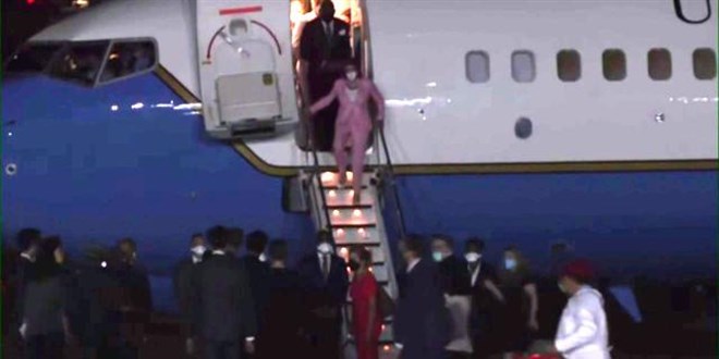 Pelosi Tayvan'da, Çin savaş uçakları Tayvan Boğazı'nda