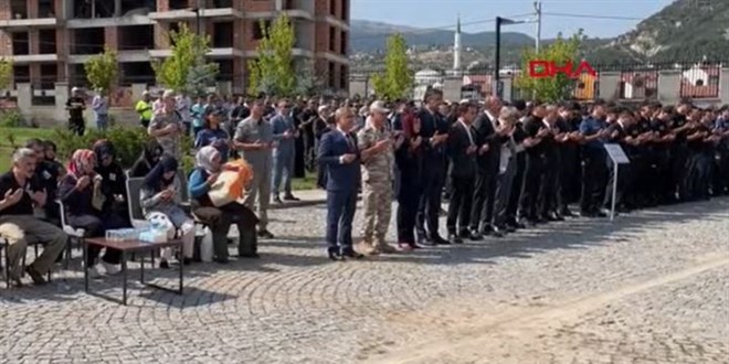 Beyin kanaması geçiren polis memuru kurtarılamadı