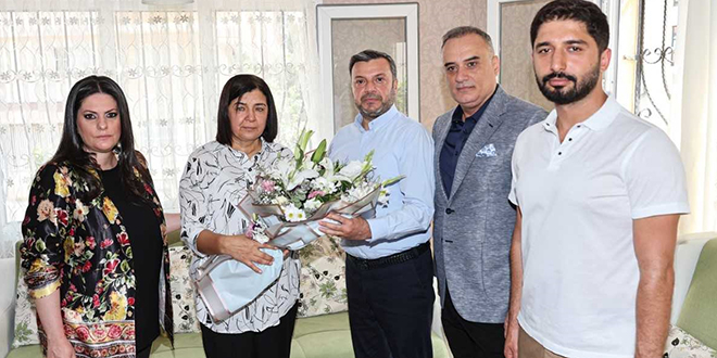İşten çıkarılan şehit eşi, Yüreğir Belediyesince istihdam edilecek
