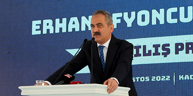 Bakan Özer'den 'yanlış eğitim politikası' sözlerine açıklama