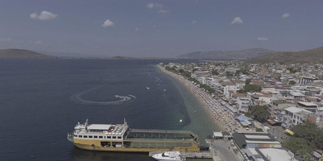 3 bin nüfuslu adada, 180 bin kişi tatil yapıyor