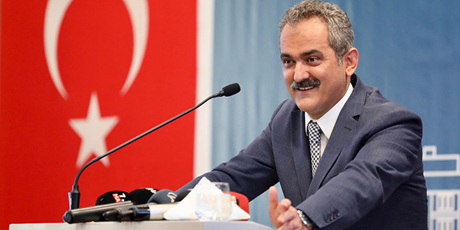 Bakan Özer'den başöğretmenlik ve uzman öğretmenlik sınavı açıklaması