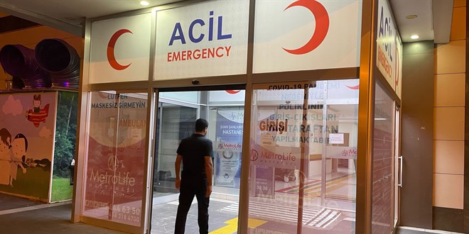 Şanlıurfa'da bir kişi eşini ve 2 sağlık çalışanını darbetti