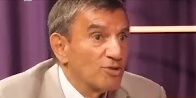 Üstün Dökmen: Başörtülü psikolog olamaz