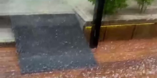 Eskişehir'de sağanak ve dolu etkili oldu