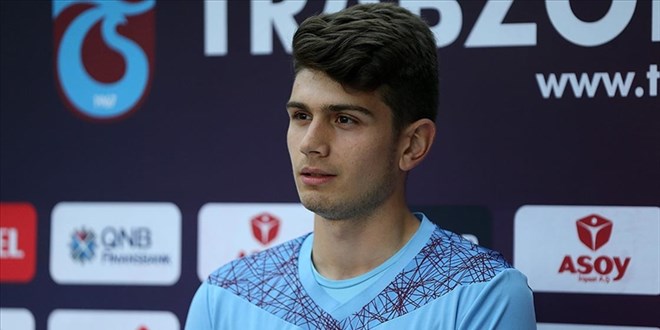 Trabzonspor'un genç file bekçisi hukuk fakültesini kazandı