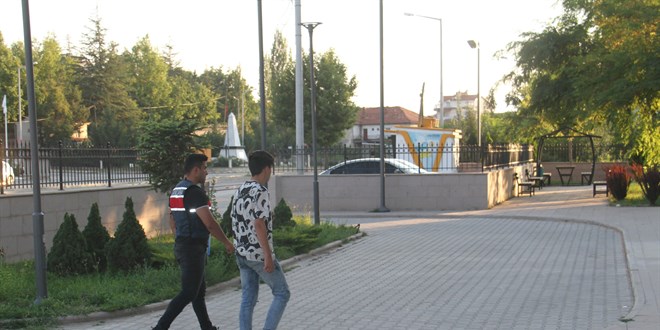 Konya'da kuzeninin ateşlediği tüfekten çıkan saçmaların isabet ettiği çocuk öldü