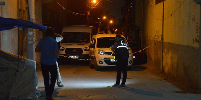 Adana'da polislere silahlı saldırı: 3 yaralı