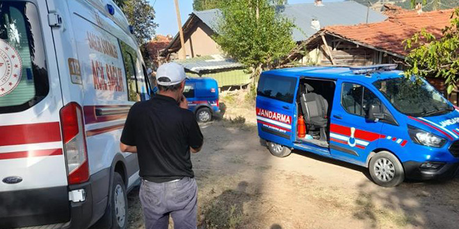 Önce kardeşini vurdu, sonra aynı silahla hayatına son verdi