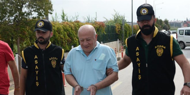 'Hırsız var' diye bağıran adamı öldürdü