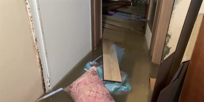 �stanbul'da g�k g�r�lt�l� sa�anak etkili oluyor